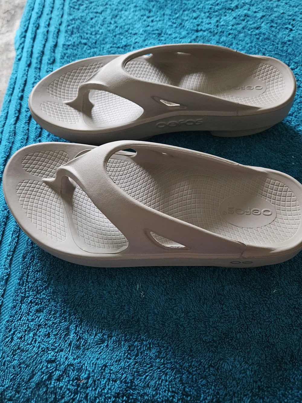 Oofos Men's OOriginal Sandals in Taupe - Lightweight Recovery Flip Flops